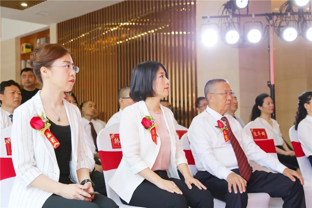 奋进三十年 激情再出发(图4) 奋进三十年 激情再出发(图4)