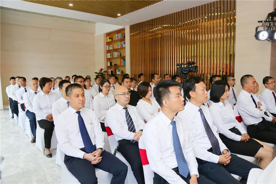奋进三十年 激情再出发(图5) 奋进三十年 激情再出发(图5)